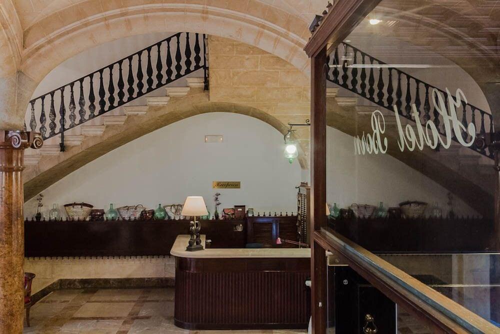 Born Hotell 4*